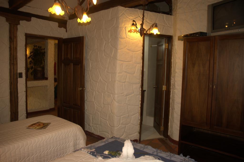 Hotel Quito Antiguo Zimmer foto